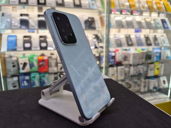 Фото 1: Honor 200 Lite (5G) 8/256GB по адресу г.Серов, ул.Ленина,215