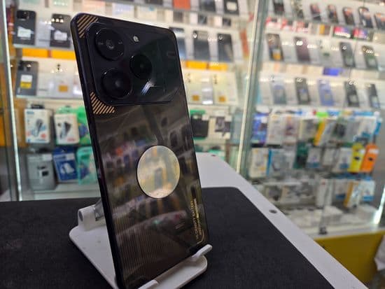 Фото 2: Tecno POVA 6 Pro 5G 8/256GB по адресу г. Серов, ул. Ленина, 215