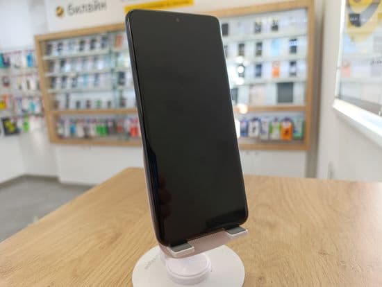 Фото 6: Honor 90 8/256Gb по адресу г. Верхотурье, ул. Карла Маркса, 3а