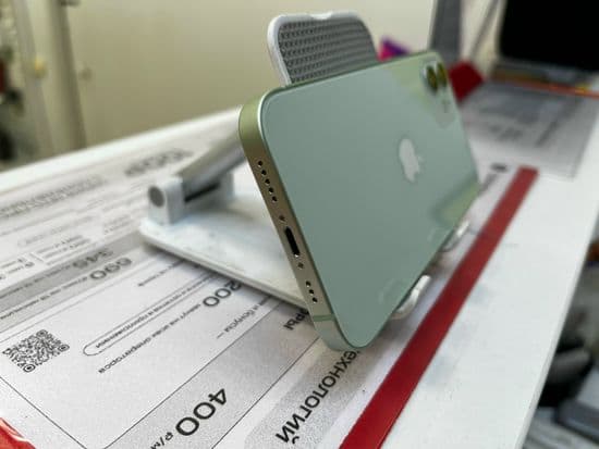 Фото 1: Apple iPhone 12 128GB по адресу г. Кушва, ул. Строителей, 12
