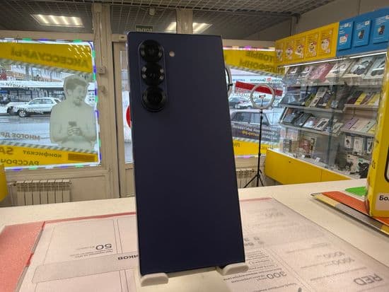 Фото 1: Samsung Galaxy Z Fold6 12/256GB по адресу г. Нижний Тагил, ул. Фрунзе, 37б к2