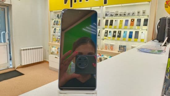 Фото 1: Huawei Nova 13i 8/256GB по адресу г. Новая Ляля, ул. Розы Люксембург, 69в