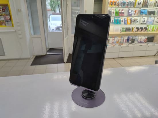 Фото 1: Samsung Galaxy S21 5G 8/256GB по адресу г. Нижний Тагил, ул. Металлургов, 58а
