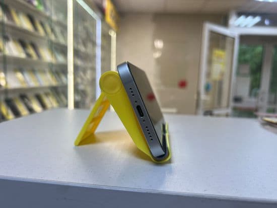 Фото 7: Apple iPhone 16e 128GB по адресу г. Нижняя Тура, ул. Усошина, 6