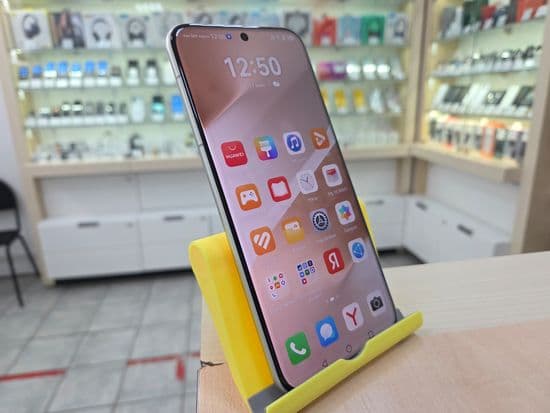 Фото 1: Huawei Pura 80 Pro 12/512GB по адресу г. Карпинск, ул. Мира, 65