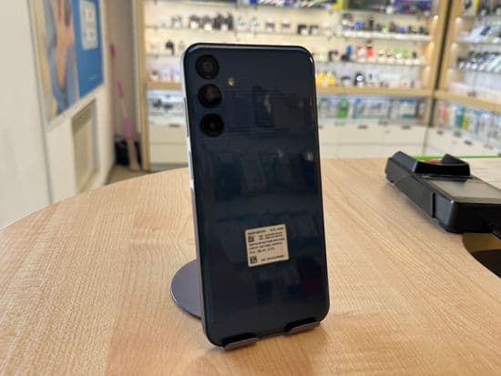 Фото 3: Samsung Galaxy M15 6/128GB по адресу г. Красноуральск, ул. Ленина, 8а