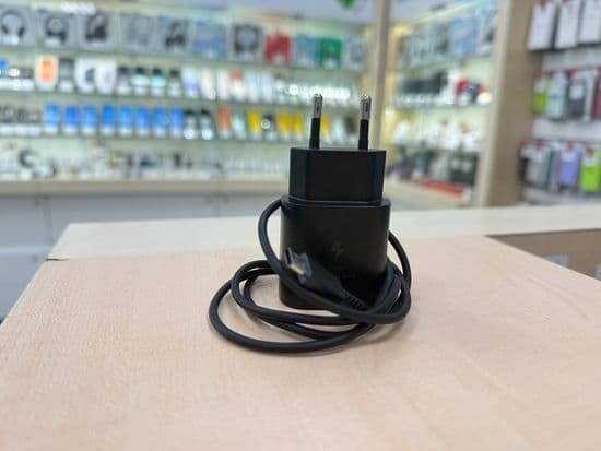 Фото 2: Samsung Galaxy S22 Plus 8/256Gb по адресу г. Карпинск, ул. Мира, 65