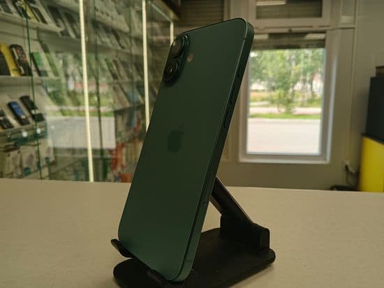 Фото 1: Apple iPhone 16 Plus 128GB по адресу г. Красноуральск, ул. Ленина, 41
