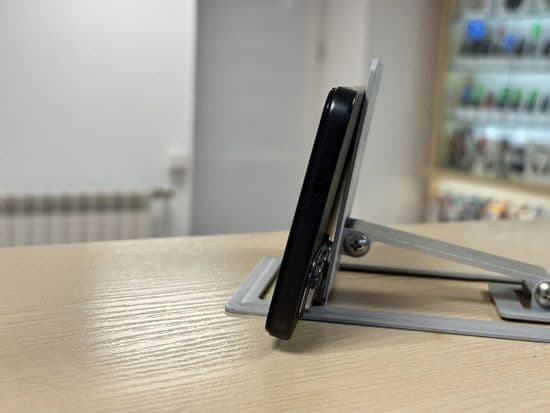 Фото 1: Infinix HOT 60i 4/128GB по адресу г. Нижняя Тура, ул. Усошина, 1