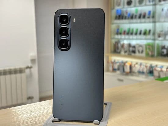Фото 2: Infinix HOT 60i 4/128GB по адресу г. Нижняя Тура, ул. Усошина, 1