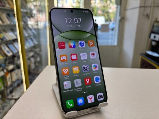 Фото 2: Huawei Nova 13 12/256GB по адресу г. Нижний Тагил, пр-т Мира, 71