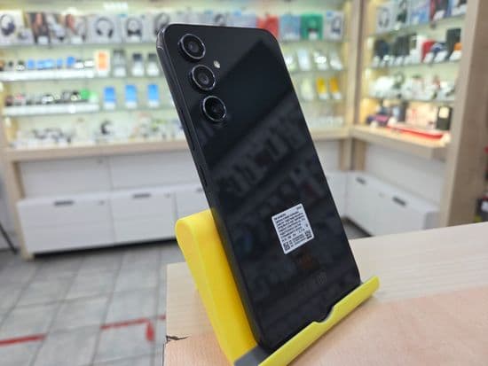 Фото 1: Samsung Galaxy A54 (5G) 6/128GB по адресу г. Карпинск, ул. Мира, 65