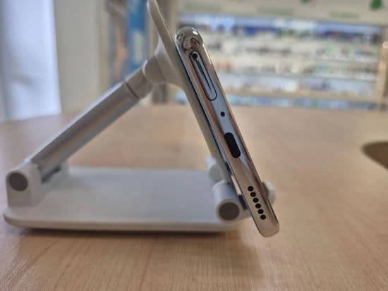 Фото 2: Tecno Camon 40 Pro 8/256GB по адресу г. Красноуральск, ул. Ленина, 8а