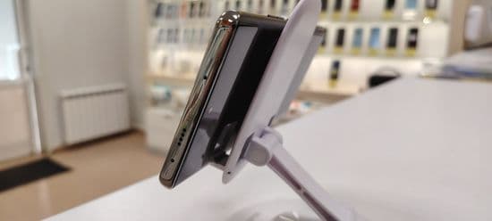 Фото 2: Tecno Camon 40 Pro 8/256GB (чёрный) по адресу г. Новая Ляля, ул. Розы Люксембург, 69в