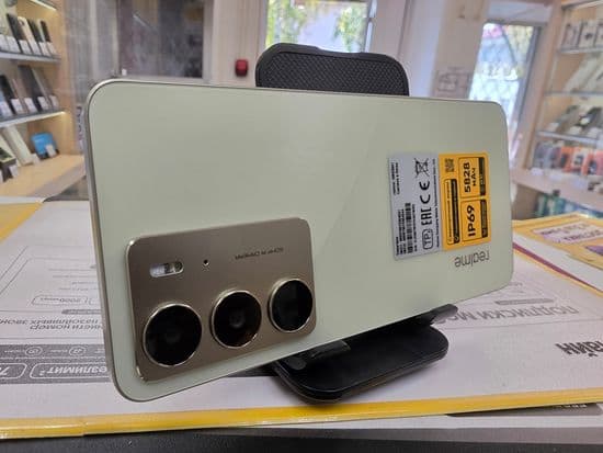 Фото 1: Realme C75 8/128GB (золотой) по адресу г. Верхняя Тура, ул. Иканина, 90