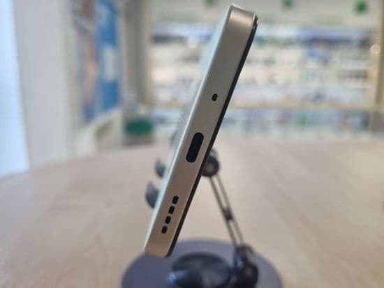 Фото 1: Realme C75 8/128GB (золотой) по адресу г. Красноуральск, ул. Ленина, 8а