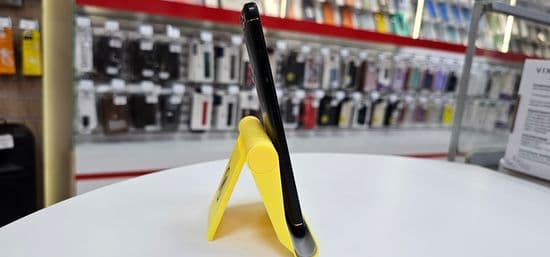 Фото 1: ZTE Blade V8 64GB по адресу г. Нижний Тагил, ул. Металлургов, 58а