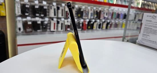 Фото 4: ZTE Blade V8 64GB по адресу г. Нижний Тагил, ул. Металлургов, 58а