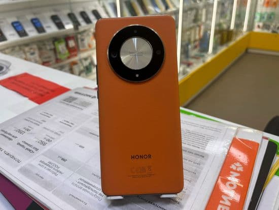 Фото 1: Honor X9b 8/256GB по адресу г. Кушва, ул. Строителей, 12