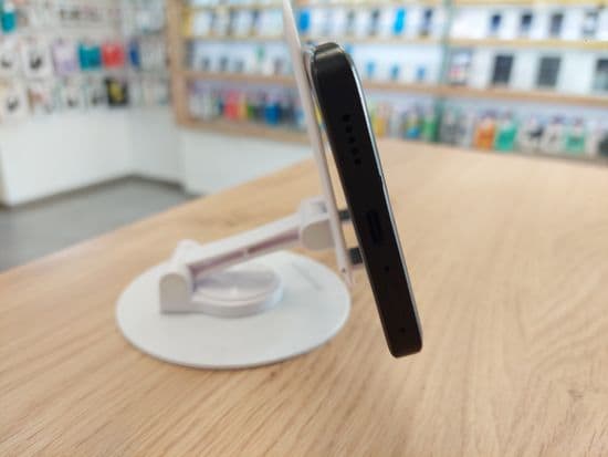 Фото 2: Xiaomi Redmi Note 13 PRO PLUS 8/256GB (чёрный) по адресу г. Ивдель, ул. Трошева,16