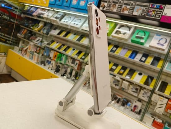 Фото 7: Samsung Galaxy A73 5G 6/128GB по адресу пос. Свободный, ул. Свободы, 38