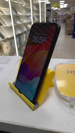 Фото 1: Apple iPhone 11 128Gb по адресу г. Нижний Тагил, ул. Ленина 10