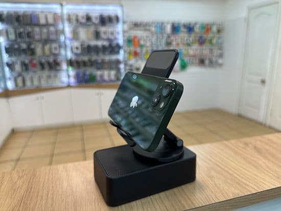 Фото 2: Apple iPhone 13 256GB по адресу г. Нижний Тагил, ул. Садовая, 2