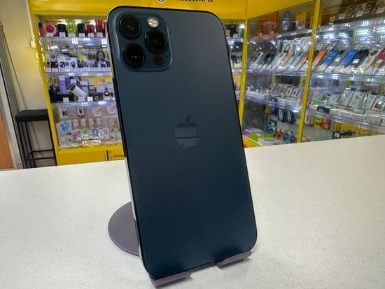 Фото 2: Apple iPhone 12 Pro 256GB по адресу г. Волчанск, ул. Социалистическая, 2а
