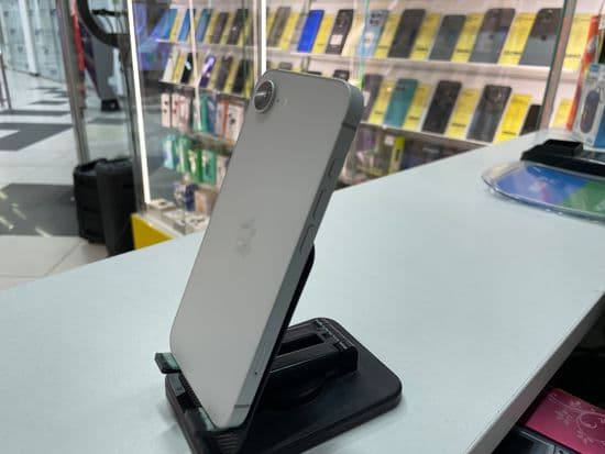 Фото 2: Apple iPhone 16e 128GB по адресу г. Нижний Тагил, ул. Металлургов, 50Б