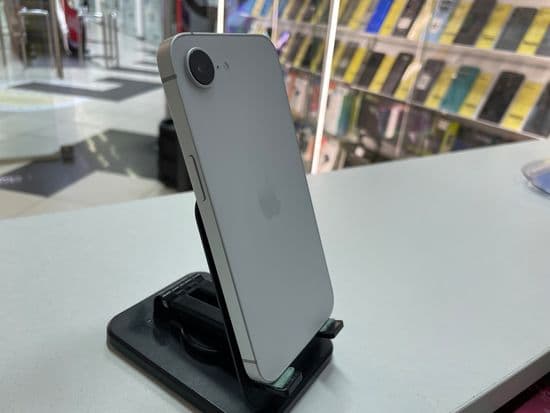 Фото 3: Apple iPhone 16e 128GB по адресу г. Нижний Тагил, ул. Металлургов, 50Б