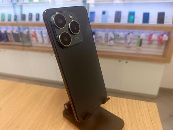 Фото 1: Tecno Spark 20 Pro 8/256GB по адресу г. Карпинск, ул. Мира, 54