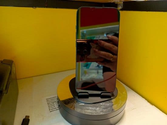 Фото 6: Apple iPhone 13 256GB по адресу г. Карпинск, ул. Колхозная, 56