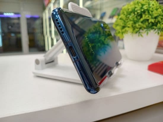 Фото 7: Honor 20 Pro 8/256Gb по адресу г. Нижний Тагил, ул. Ленина 10