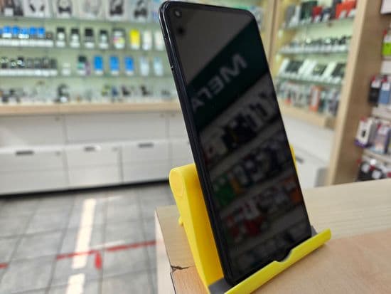 Фото 4: Tecno Camon 15 Air 3/64GB (серый) по адресу г. Карпинск, ул. Мира, 65