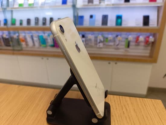 Фото 7: Apple iPhone Xr 64GB по адресу г. Карпинск, ул. Мира, 54