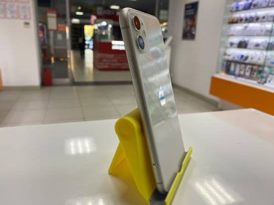 Фото 2: Apple iPhone 11 256GB по адресу г. Нижний Тагил, ул. Пархоменко, 41