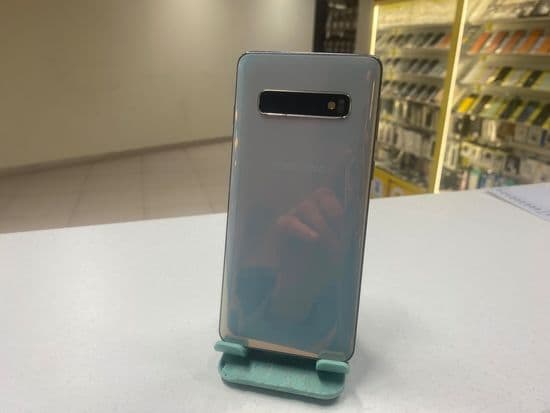 Фото 1: Samsung Galaxy S10 8/128GB по адресу г. Нижний Тагил, ул. Зари, 21