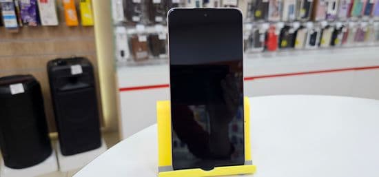 Фото 1: Realme 13+ 5G 12/256GB по адресу г. Нижний Тагил, ул. Металлургов, 58а