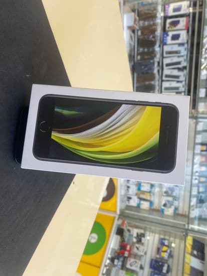 Фото 3: Apple iPhone SE (2020) 64GB по адресу г. Серов, ул. Ленина, 128
