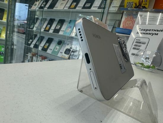 Фото 2: Honor 400 Lite 8/256GB по адресу г. Нижний Тагил, пр-т Ленинградский, 83а, ост.компл.«Мечта»