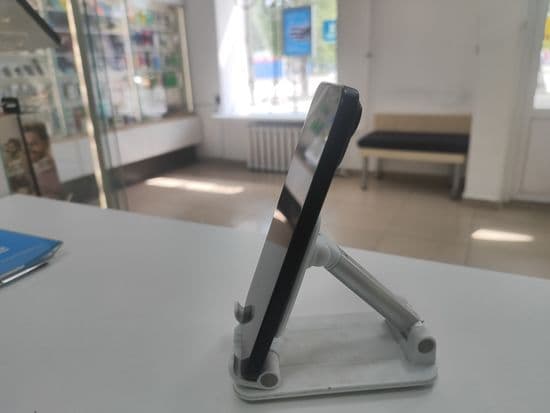 Фото 1: Apple iPhone 15 128GB по адресу г. Нижний Тагил, пр-т Вагоностроителей, 21