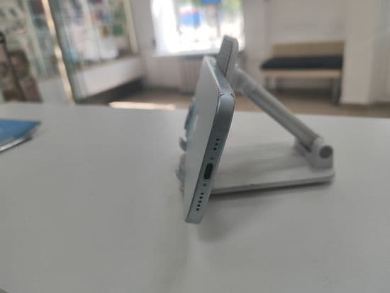 Фото 1: Apple iPhone 15 128GB по адресу г. Нижний Тагил, пр-т Вагоностроителей, 21