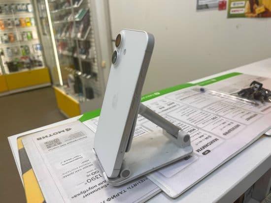 Фото 1: Apple iPhone 16 128GB по адресу г. Кушва, ул. Строителей, 12