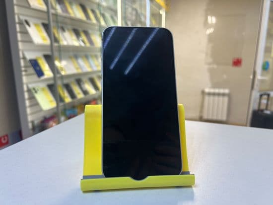 Фото 2: Apple iPhone 16e 128GB по адресу г. Нижняя Тура, ул. Усошина, 6