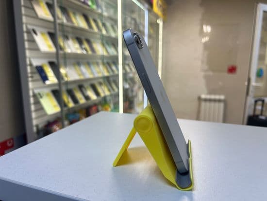 Фото 5: Apple iPhone 16e 128GB по адресу г. Нижняя Тура, ул. Усошина, 6