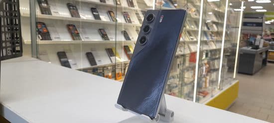 Фото 2: Tecno Camon 40 8/256GB по адресу пос. Свободный, ул. Свободы, 38