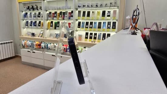 Фото 1: Apple iPhone 15 Pro 256Gb по адресу г. Новая Ляля, ул. Розы Люксембург, 69в