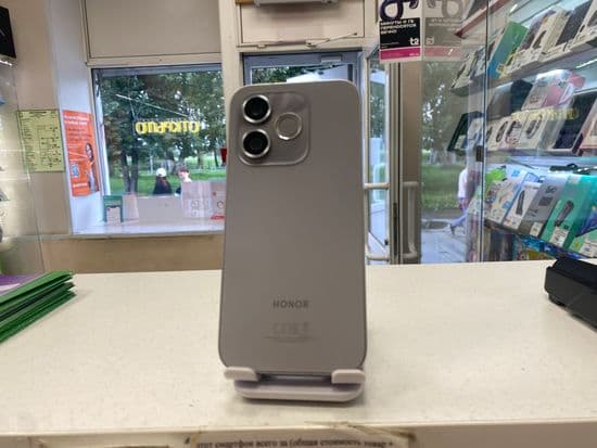 Фото 1: Honor 600 Lite 8/256GB по адресу пос. Баранчинский, ул. Коммуны, 45