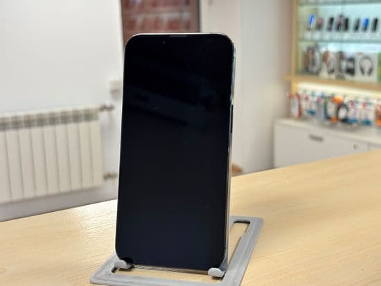 Фото 3: Apple iPhone 13 Pro 256Gb по адресу г. Нижняя Тура, ул. Усошина, 1