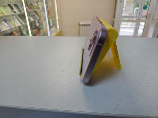 Фото 3: Apple iPhone 15 128GB по адресу г. Нижняя Тура, ул. Усошина, 6